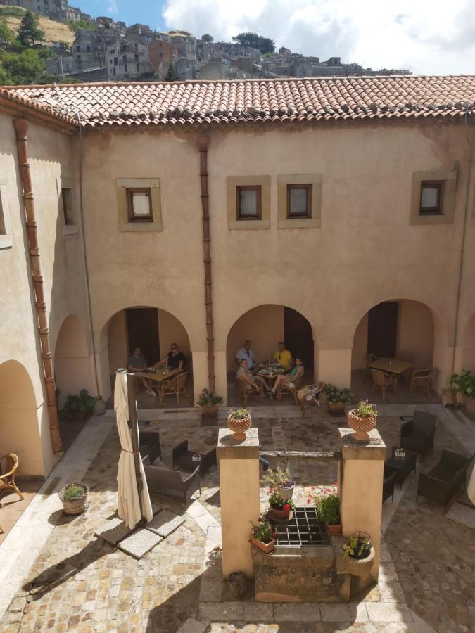 San Mauro Castelverde Al Convento酒店 外观 照片